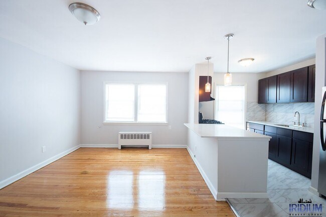 Photo - 222 Roseville Ave Unit B1