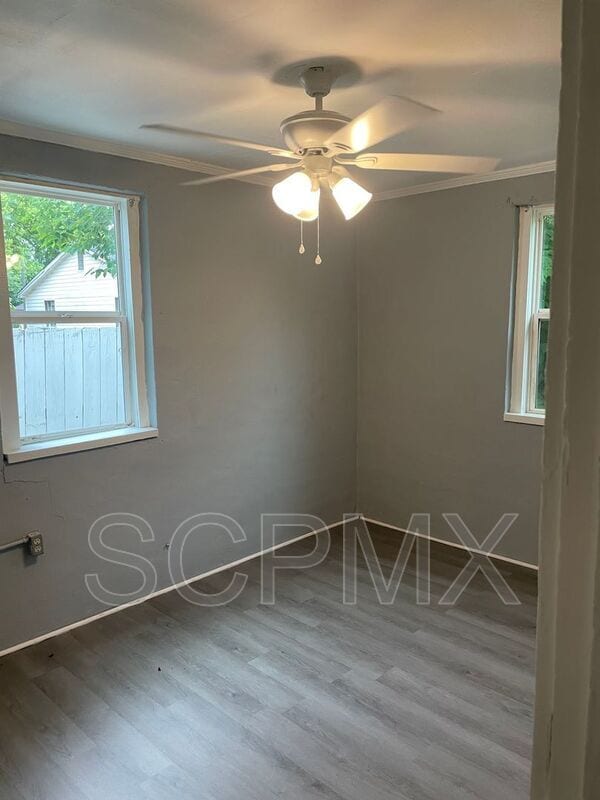 Photo - 949 Woods St SE