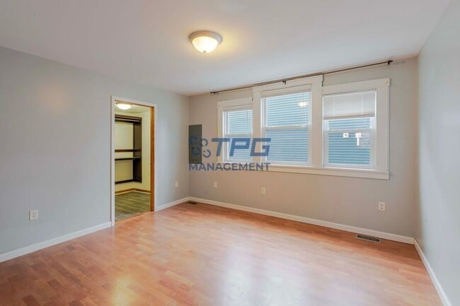 Photo - 32 Barberie Ave