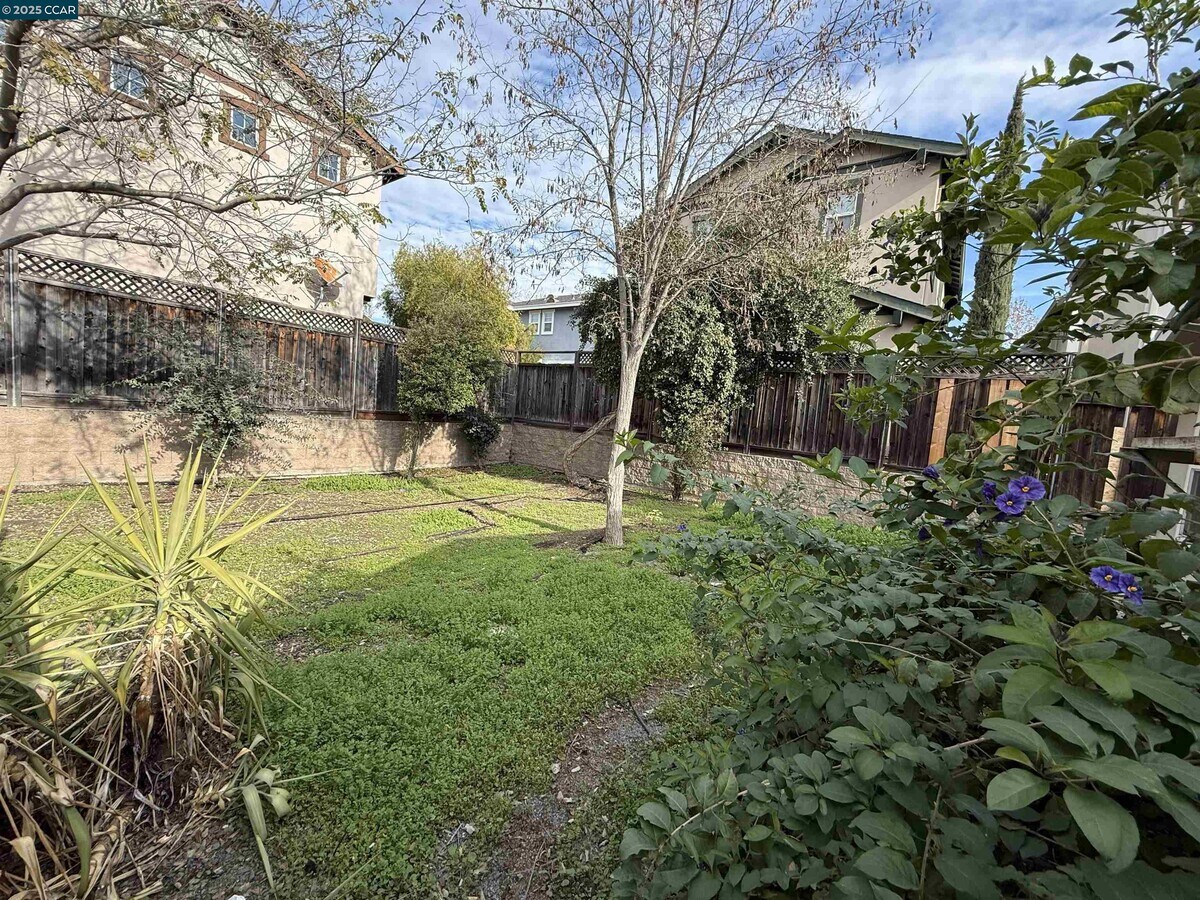 Photo - 2875 Euclid Ave