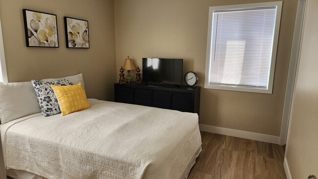 Photo - 2362 Cerritos Ave Unidad Single