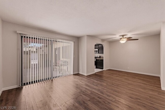 2410 Pickwick Dr