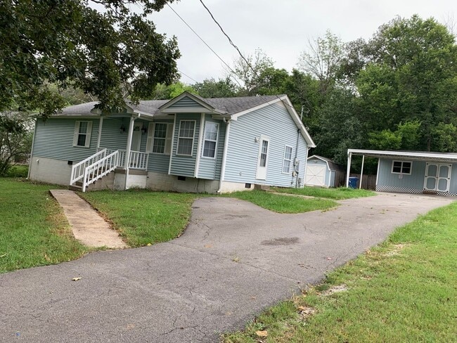 Building Photo - Mount Juliet three bedroom two bath in the... Rental