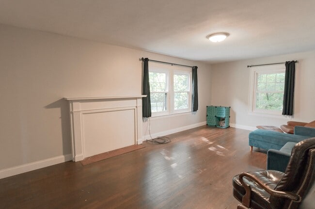Photo - 110 S Quarry St Unit 110