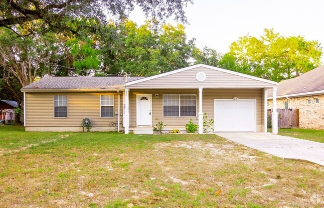 Building Photo - 3/2 Near Eglin AFB Rental