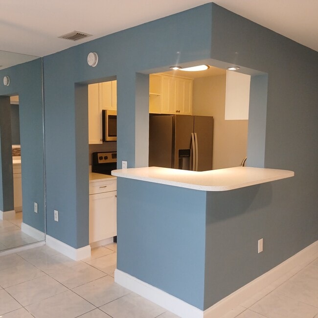 350 79th Ave N Unit Gateway By The Bay