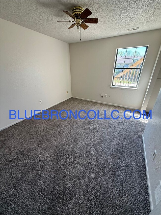 Photo - Updated 2-Bedroom Apartment in Raytown Unit 9115