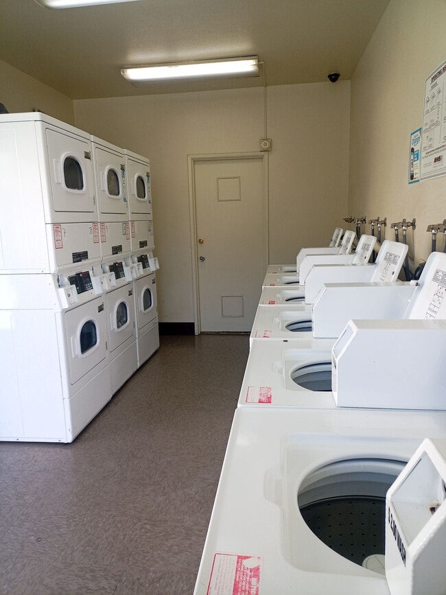 Walnut Apartments La Puente, CA