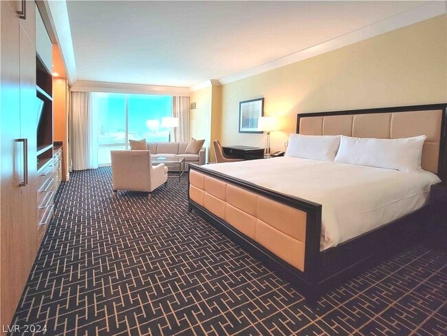 Photo - 2000 N Fashion Show Dr Unit 2203