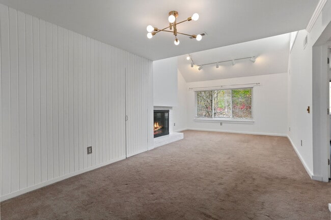 Photo - 301 Post Rd E Unidad APT 18