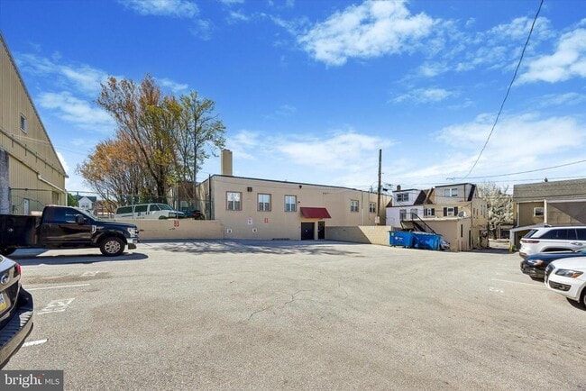 Photo - 1015 W Lancaster Ave