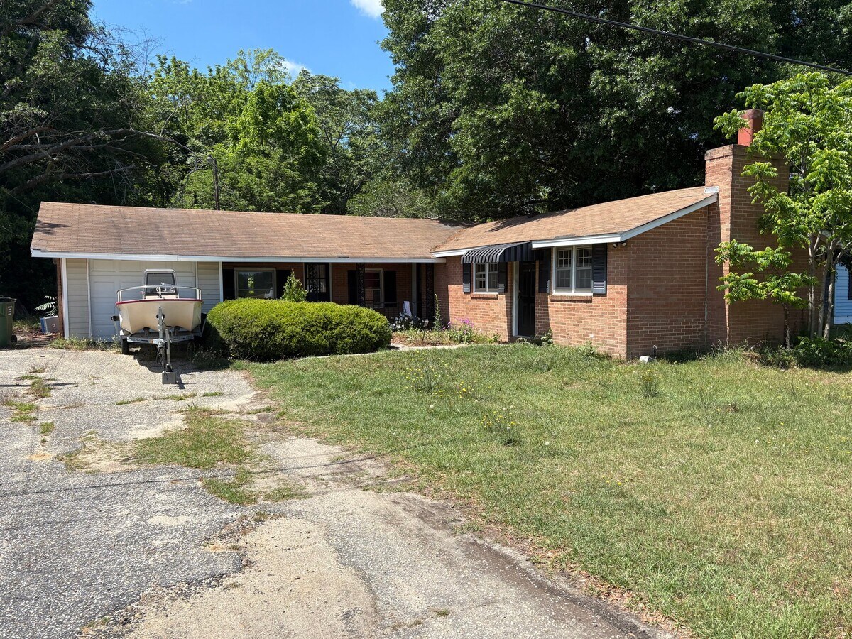 Photo - 216 Brookwood Dr