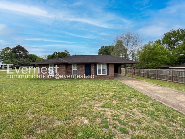 Building Photo - 3565 Corsica Dr