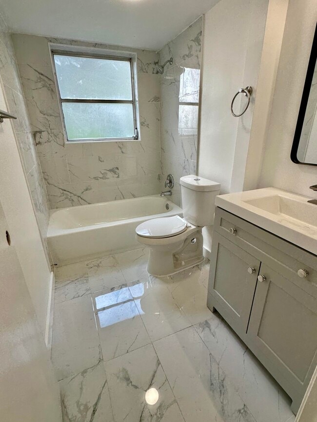 Photo - 23099 Barwood Ln N Unit 109