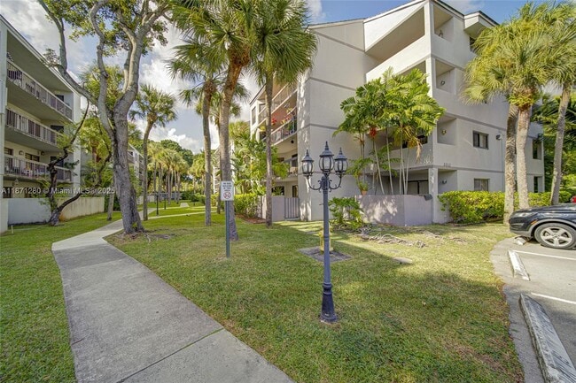Building Photo - 8810 SW 132nd Pl Unit 405DN Rental
