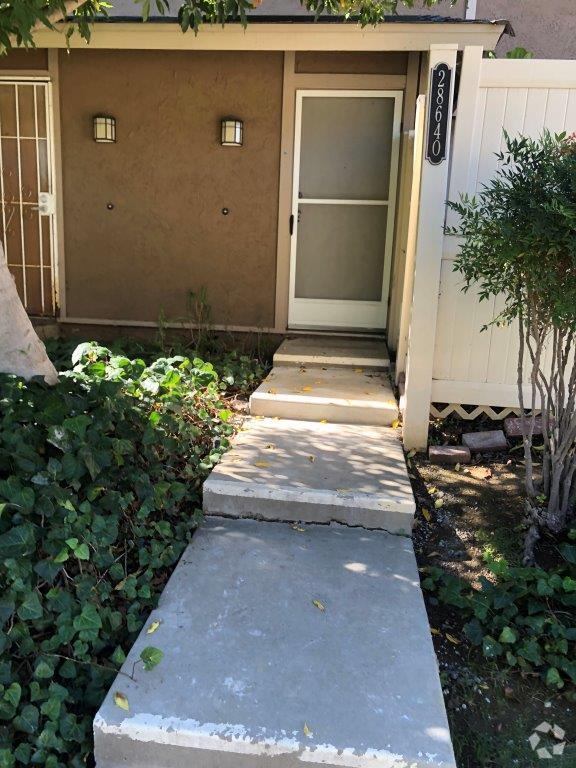 Principal entrance - 28640 Conejo View Dr Rental