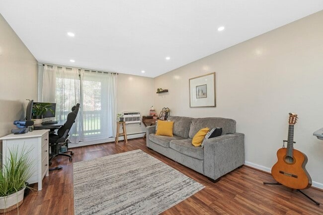 Photo - 144 Kenrick St Unit 12