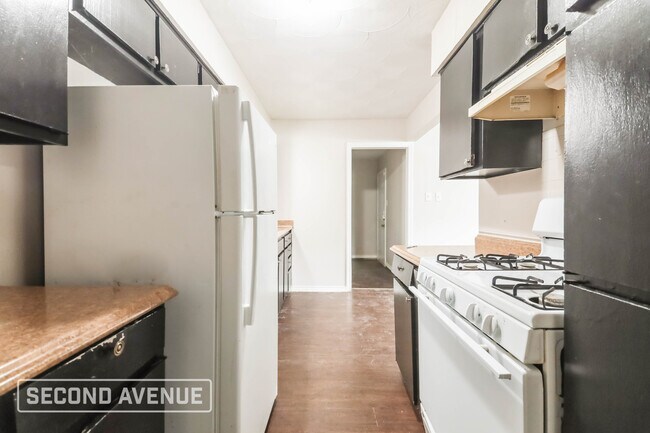 Photo - 802 Memorial Dr