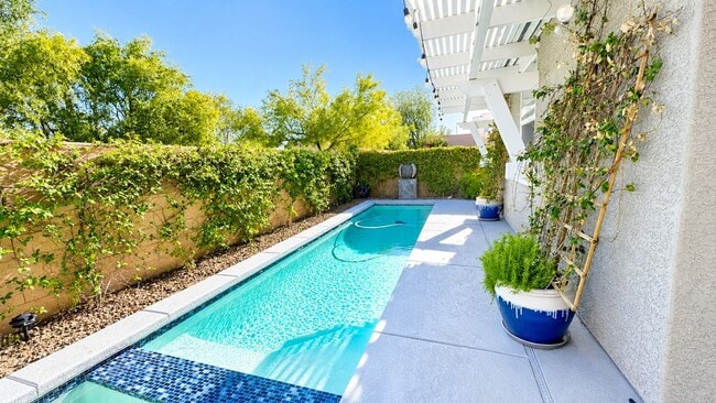 Building Photo - Beautiful Single-Story Home with Pool & Private Backyard Oasis