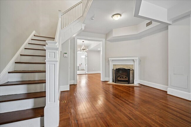 Photo - 3211 11th St NW Unit 1