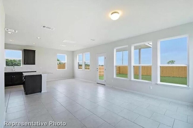 Photo - 307 Insider Loop