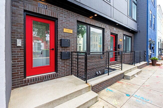 Photo - 1219 Wylie St NE Unit 2