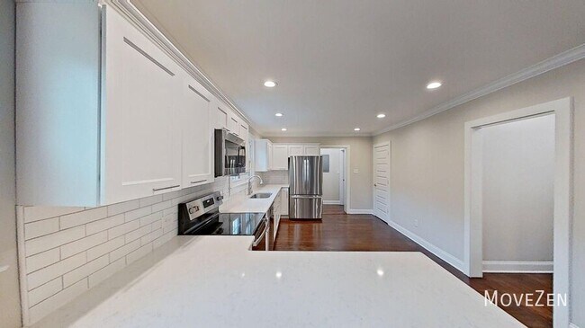 Photo - 121 Lincoln Ct