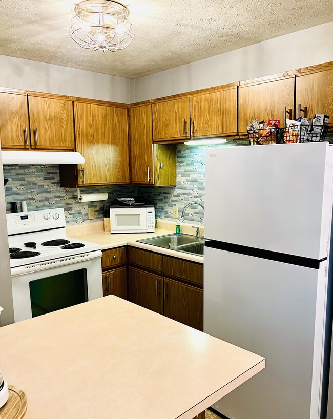 Photo - 432 E Hoewisher Rd Unit North end