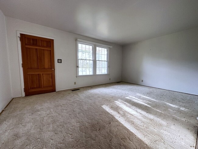 Photo - 2804 Thrush Dr