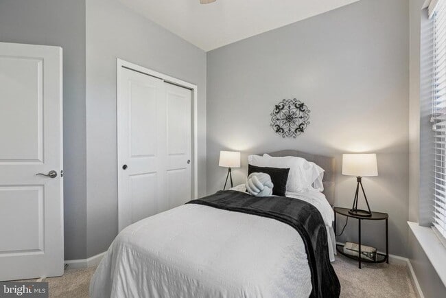 Photo - 238 Narrowleaf Way