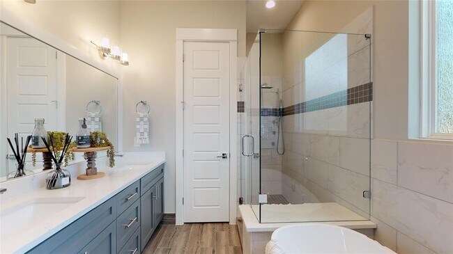 Photo - 7703 Kivu Ln