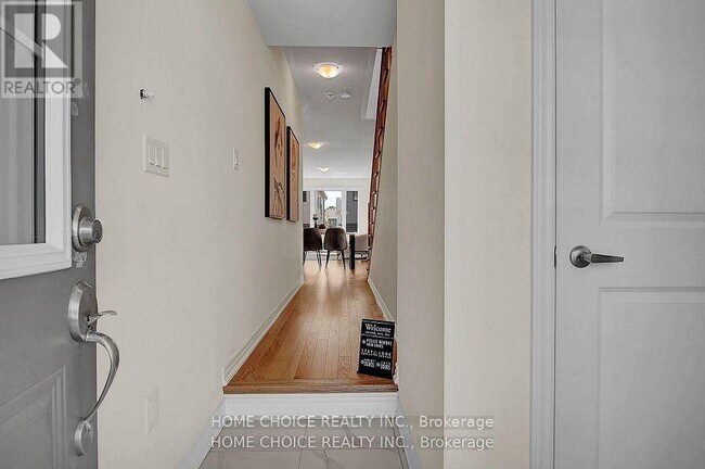 Photo - 143 Terry Fox Dr