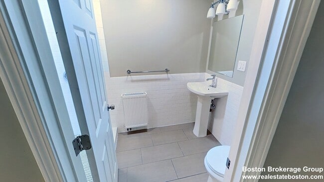 Photo - 4A Weld Ave Unit 2