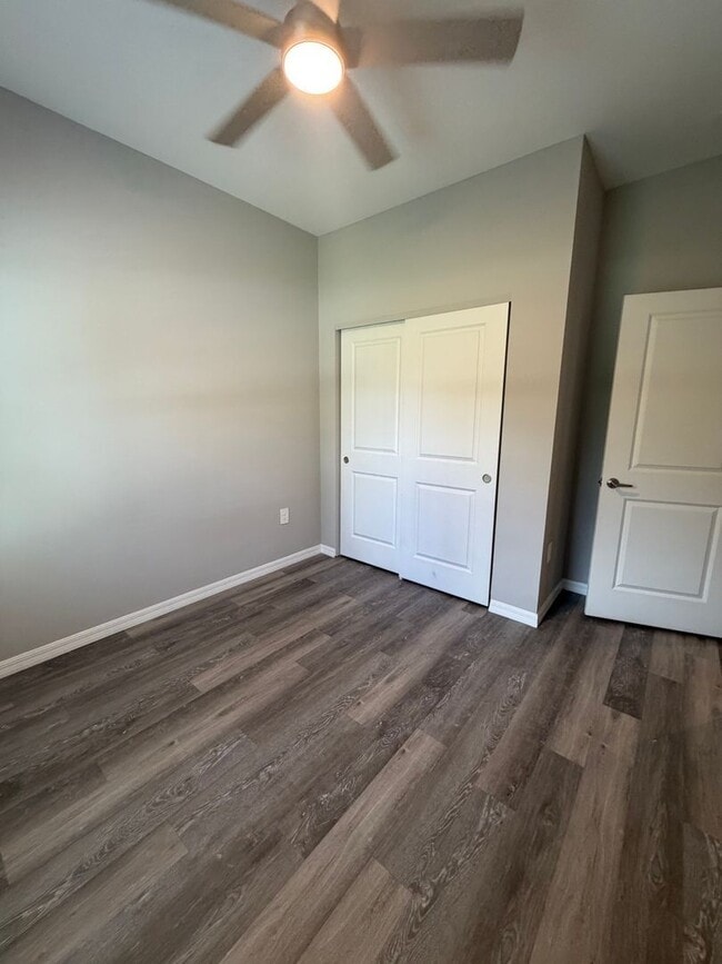 24501 Zephyr Ct