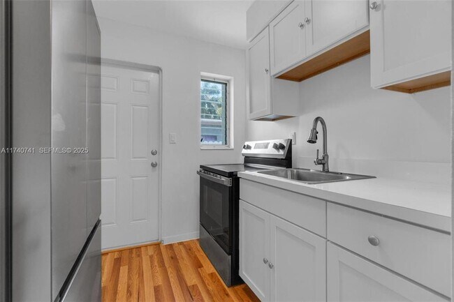 Photo - 6340 Dawson St Unidad 2