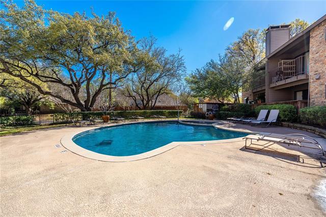 Photo - 15221 Berry Trail Unit 305