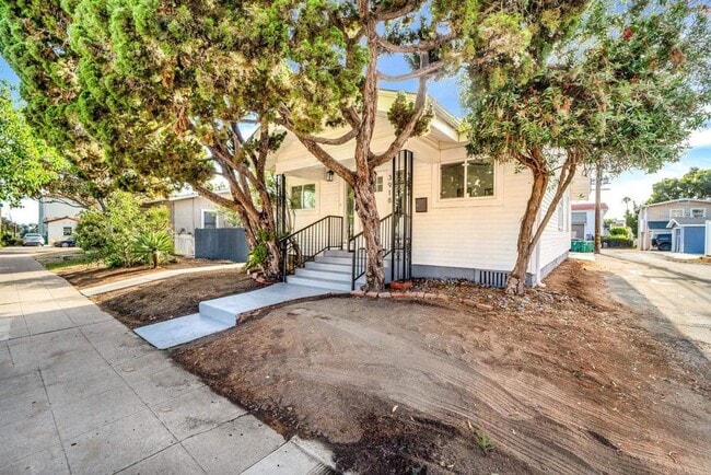 Photo - 3918 Brant St