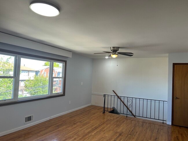 Photo - 56 Isabella Ave Unit 2