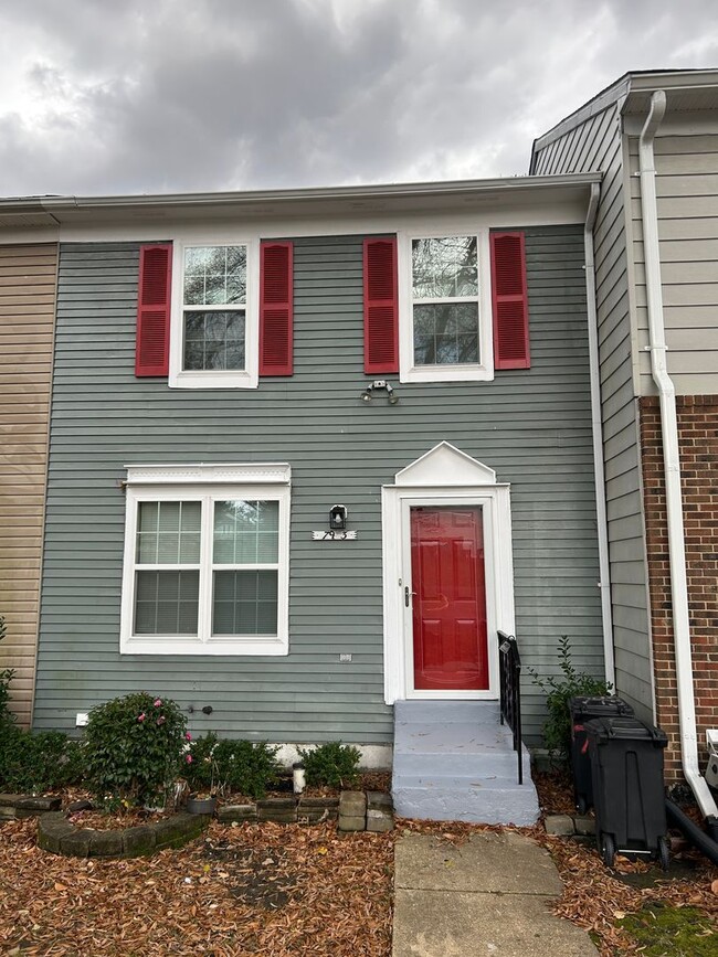 4 Bedroom Townhouse in Bowie, MD - 4 Bedroom Townhouse in Bowie, MD