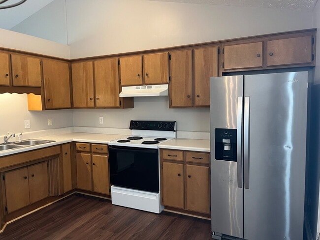 Photo - 805 Poplartree Ct