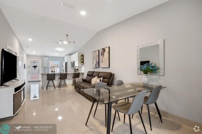 Building Photo - 18893 Argosy Dr Unit 18893 Rental