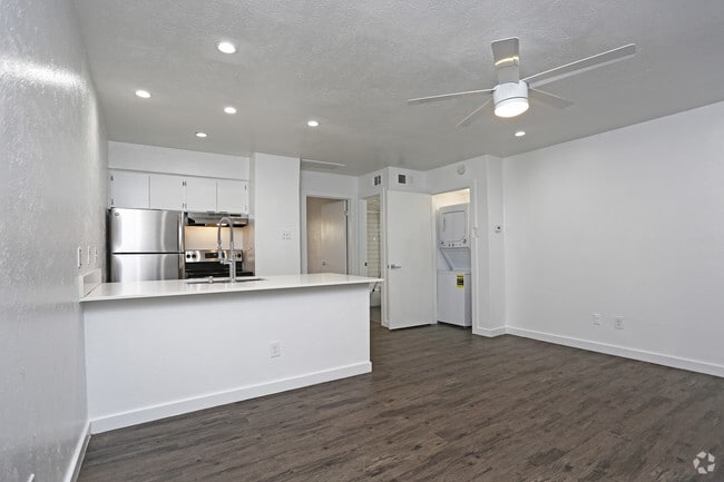 Interior Photo - Bowser