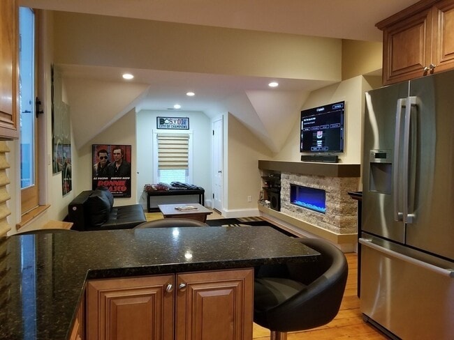 Photo - 179 Brown St Unit 3