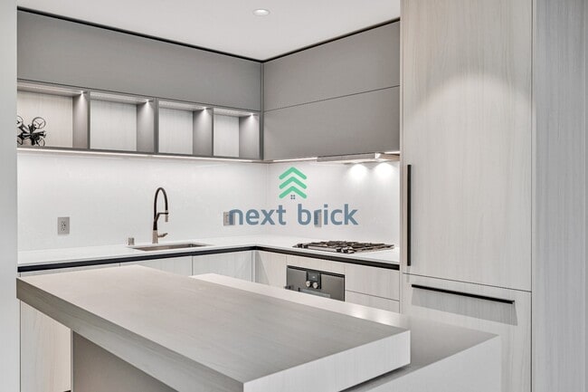 Photo - Downtown Bellevue Luxury 1B1B ($350 one-time credit for move-in upon signing the lease)– Availabl...