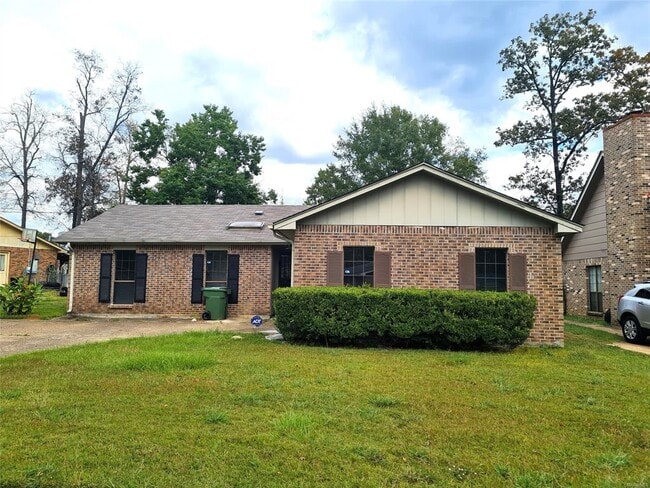 Photo - 3044 Cross Creek Dr House