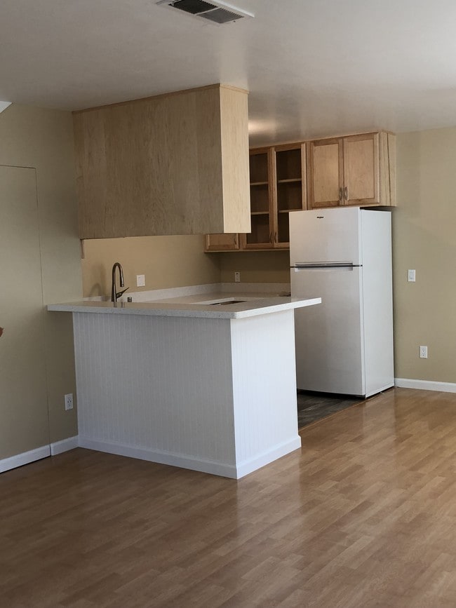 Photo - 2525 Sir Francis Drake Blvd