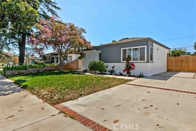 Photo - 2105 N Pass Ave