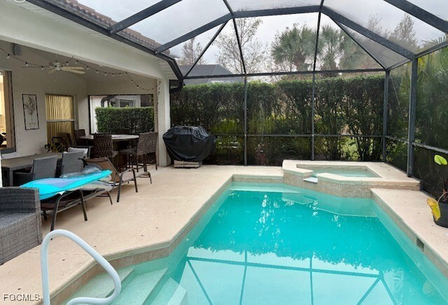 Building Photo - 10074 Oakhurst Way