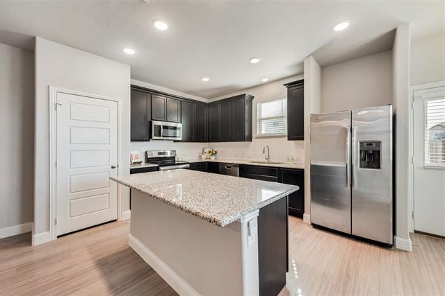 Photo - 4929 Sanger Cir Dr Townhome