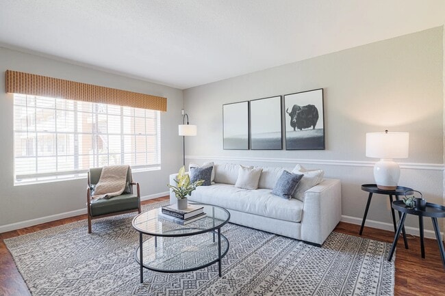 Building Photo - 6259 Westheimer Rd Unit 820 Rental